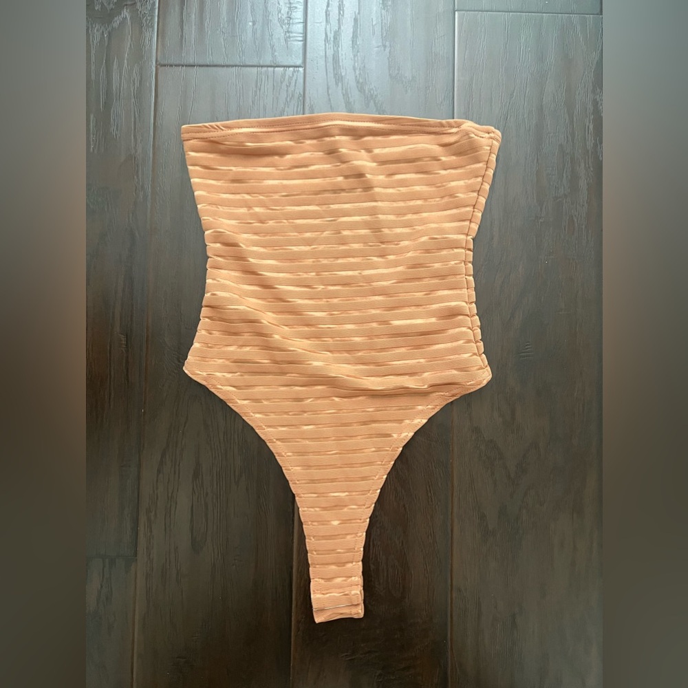 PRETTY LITTLE THING tube top bodysuit